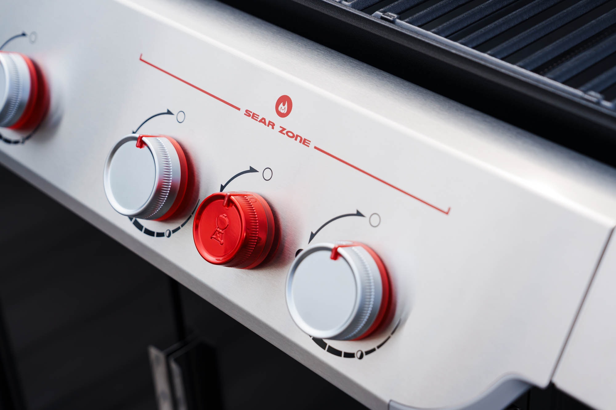 Weber Genesis E-435 大型ガスグリル 4