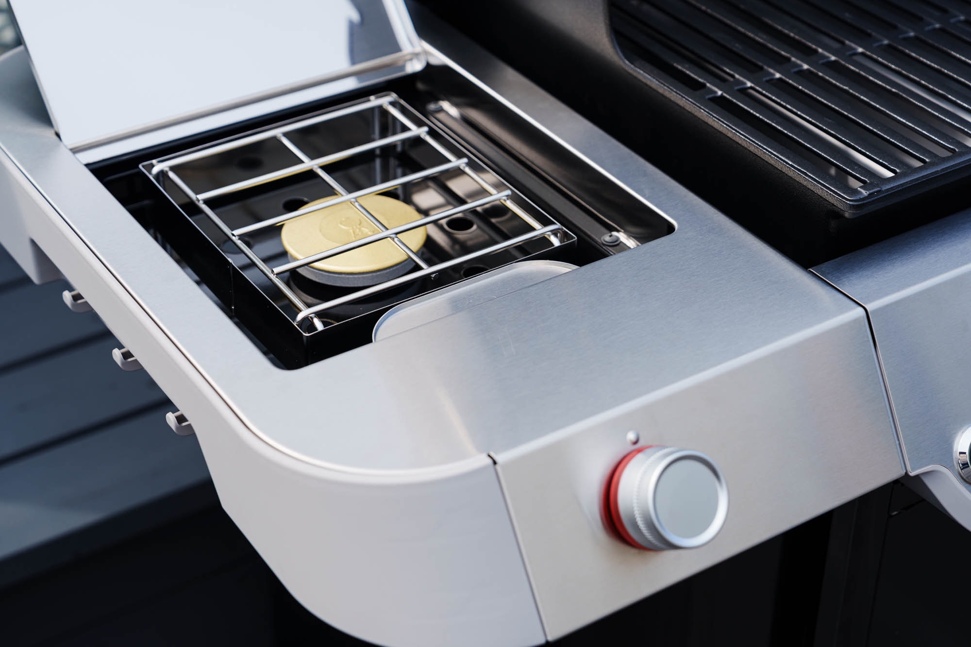 Weber Genesis E-435 大型ガスグリル 5